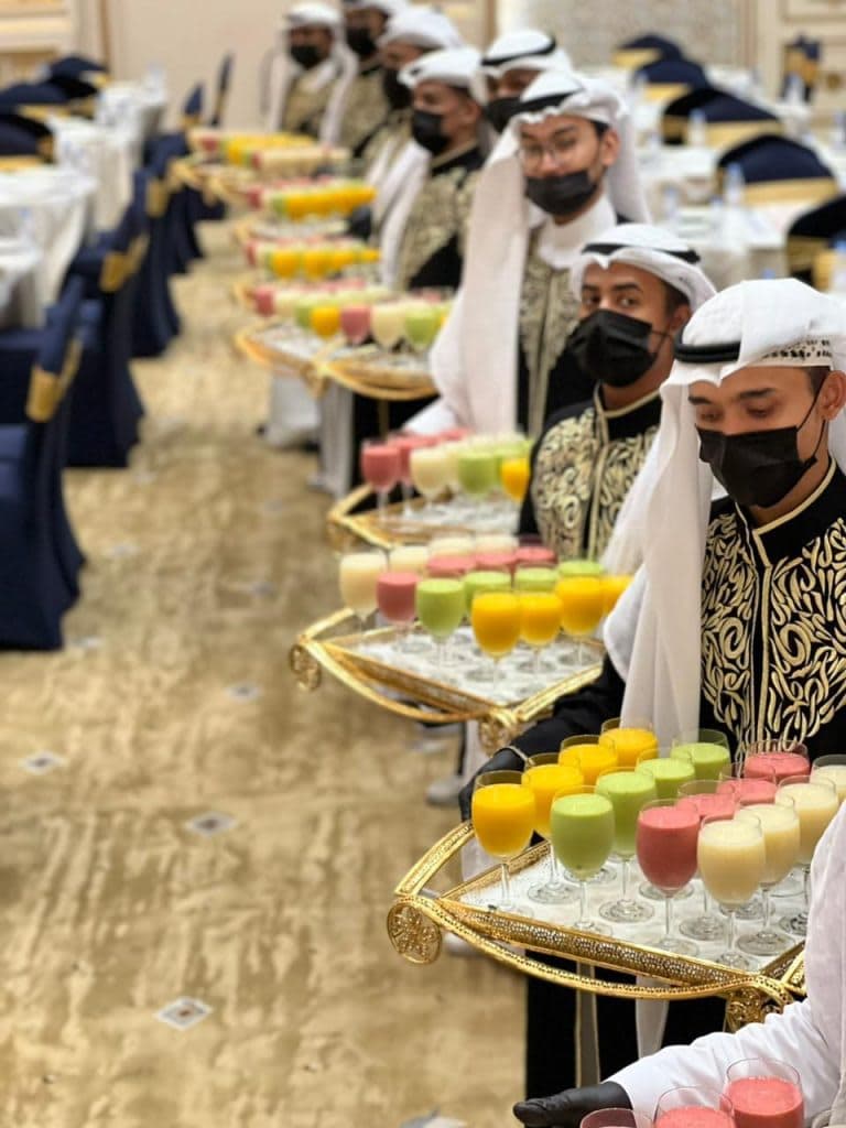 قهوجيين وصبابين عزاء الرياض